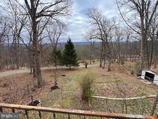 2932 KERNS SCHOOL RD, Springfield, WV 26763