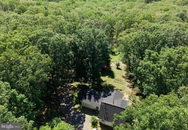 2932 KERNS SCHOOL RD, Springfield, WV 26763