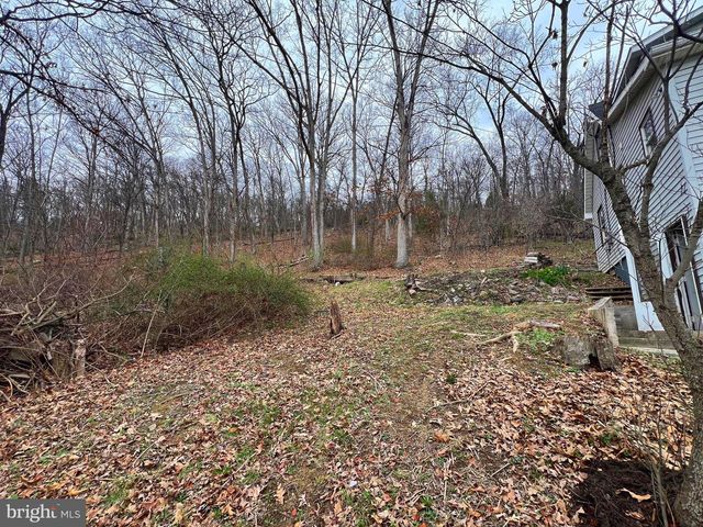2932 KERNS SCHOOL RD, Springfield, WV 26763