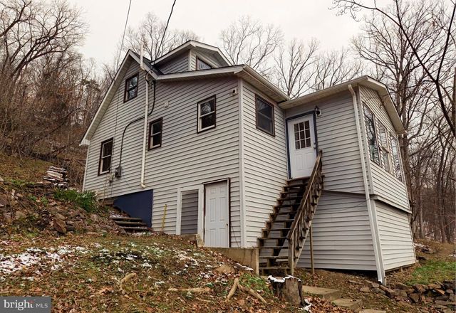 2932 KERNS SCHOOL RD, Springfield, WV 26763