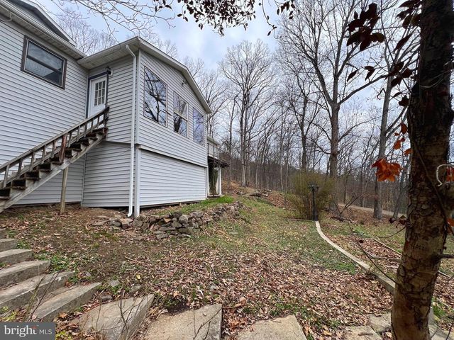 2932 KERNS SCHOOL RD, Springfield, WV 26763