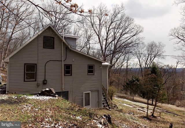 2932 KERNS SCHOOL RD, Springfield, WV 26763