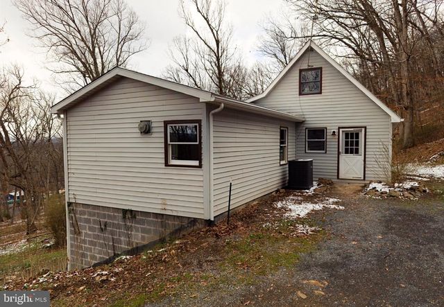 2932 KERNS SCHOOL RD, Springfield, WV 26763
