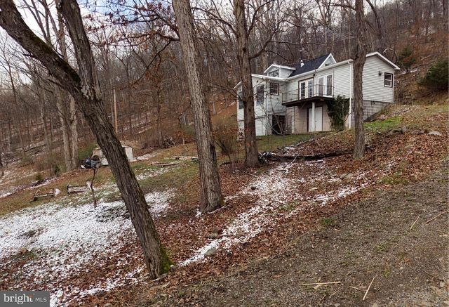 2932 KERNS SCHOOL RD, Springfield, WV 26763