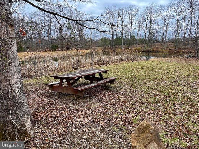 2932 KERNS SCHOOL RD, Springfield, WV 26763