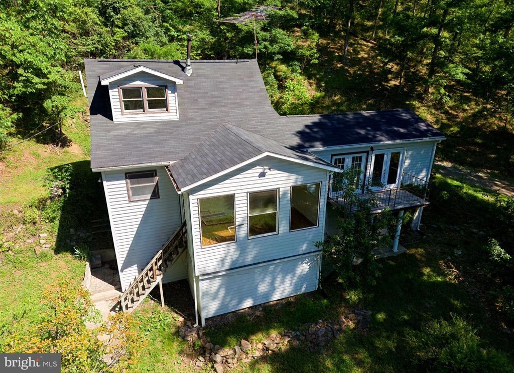 2932 KERNS SCHOOL RD, Springfield, WV 26763