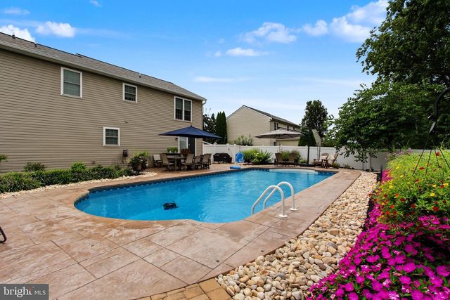 25 ADAM ST, York, PA 17404