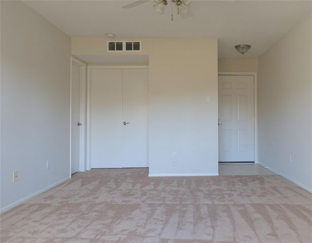 18800 Egret Bay Boulevard 905, Webster, TX 77058