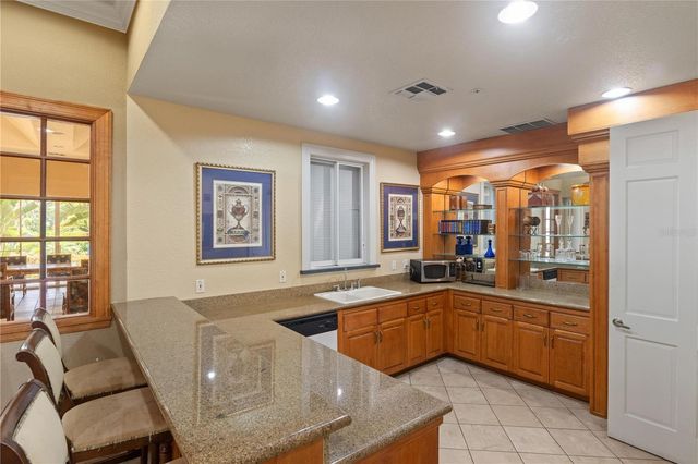 1275 LAKE SHADOW CIRCLE 13107, Maitland, FL 32751