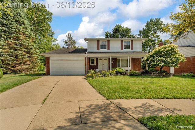 1216 Charrington Drive, Troy, MI 48083