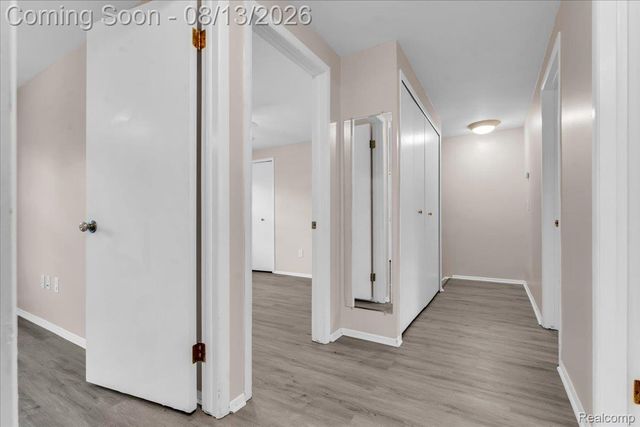 1216 Charrington Drive, Troy, MI 48083