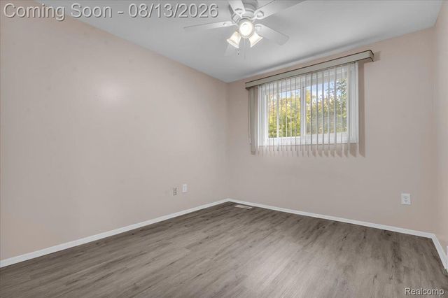 1216 Charrington Drive, Troy, MI 48083