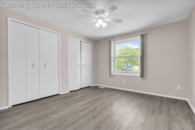 1216 Charrington Drive, Troy, MI 48083