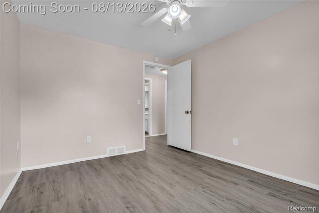 1216 Charrington Drive, Troy, MI 48083