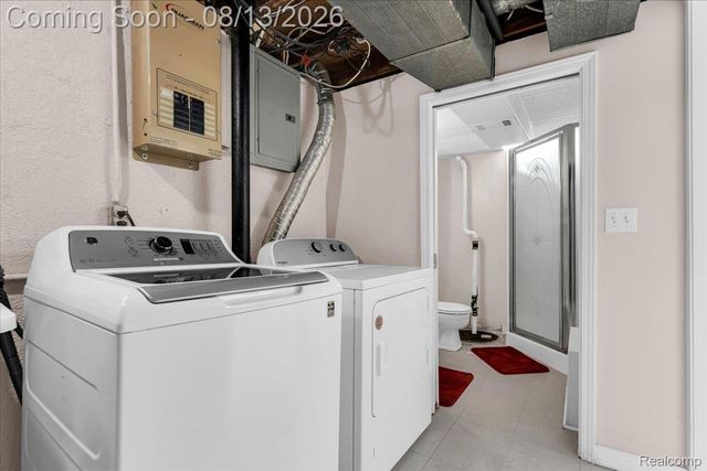 1216 Charrington Drive, Troy, MI 48083