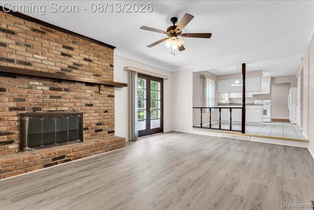 1216 Charrington Drive, Troy, MI 48083