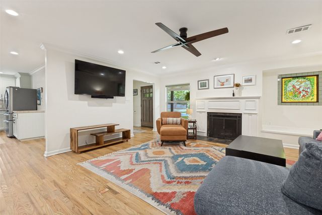 9938 Losa Drive, Dallas, TX 75218