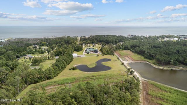 811 Highway 70, Davis, NC 28524