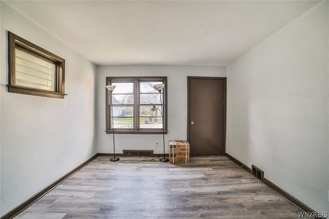 417 24th Street, Niagara Falls, NY 14303