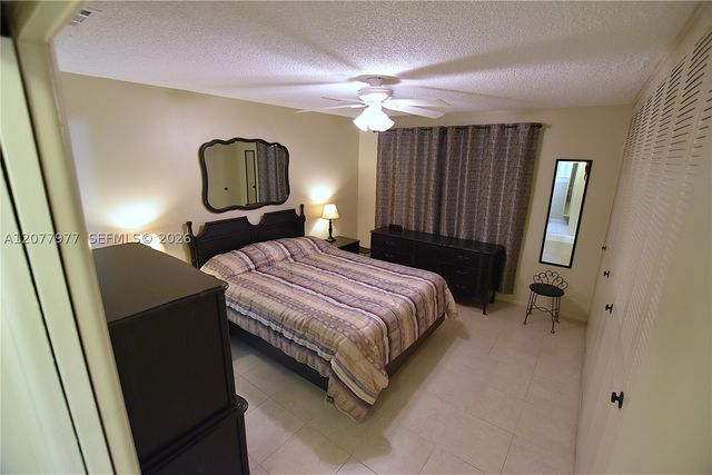 2971 Crosley Dr W F, West Palm Beach, FL 33415