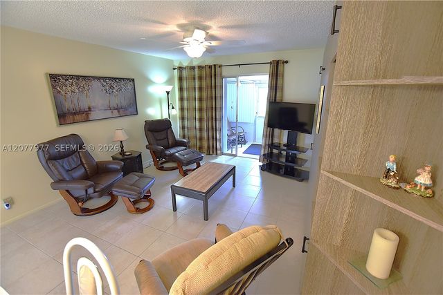 2971 Crosley Dr W F, West Palm Beach, FL 33415