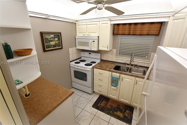 2971 Crosley Dr W F, West Palm Beach, FL 33415