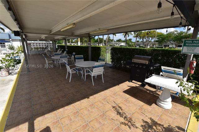 2971 Crosley Dr W F, West Palm Beach, FL 33415