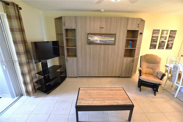 2971 Crosley Dr W F, West Palm Beach, FL 33415