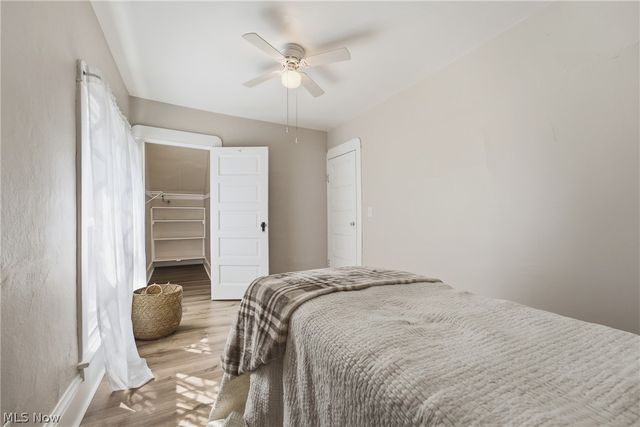 284 E Park Avenue, Barberton, OH 44203