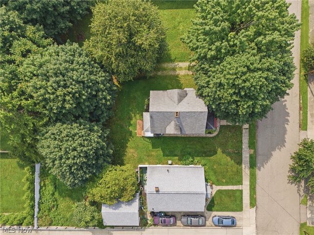 284 E Park Avenue, Barberton, OH 44203