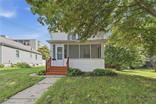 284 E Park Avenue, Barberton, OH 44203