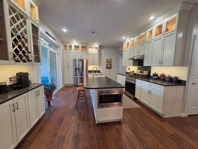 446 Edgemont Road, Sunapee, NH 03782