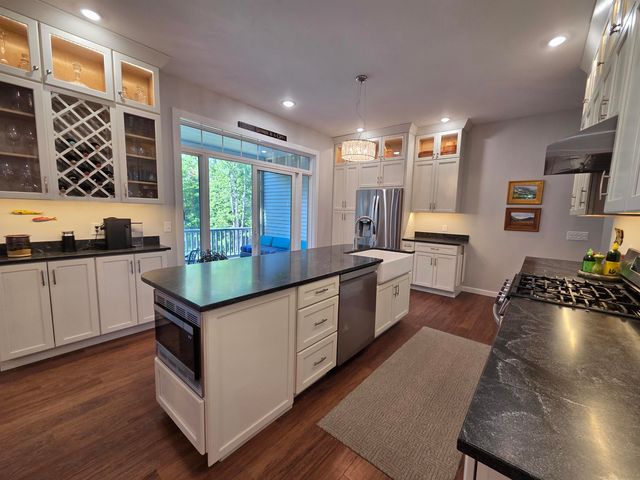 446 Edgemont Road, Sunapee, NH 03782