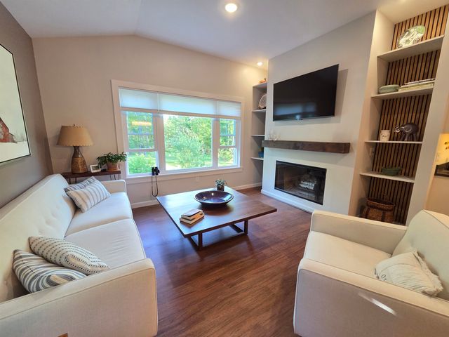 446 Edgemont Road, Sunapee, NH 03782