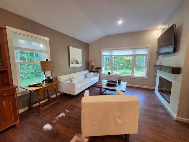 446 Edgemont Road, Sunapee, NH 03782
