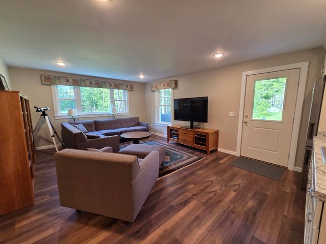 446 Edgemont Road, Sunapee, NH 03782