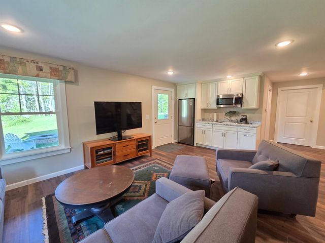 446 Edgemont Road, Sunapee, NH 03782