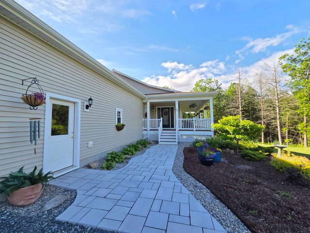 446 Edgemont Road, Sunapee, NH 03782