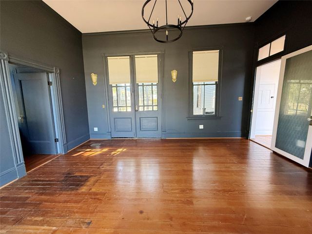 3128 Avenue L, Galveston, TX 77550