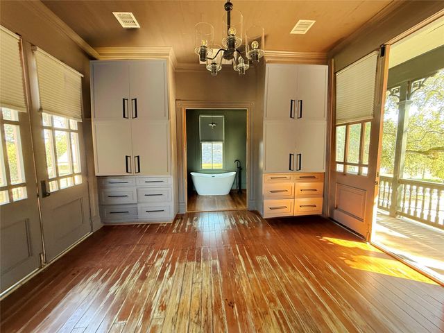 3128 Avenue L, Galveston, TX 77550