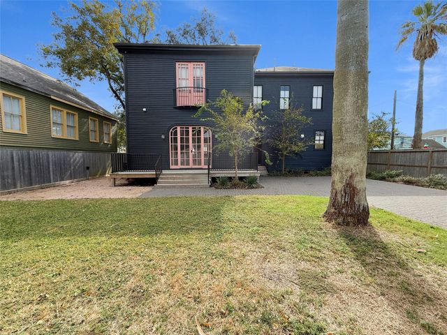 3128 Avenue L, Galveston, TX 77550