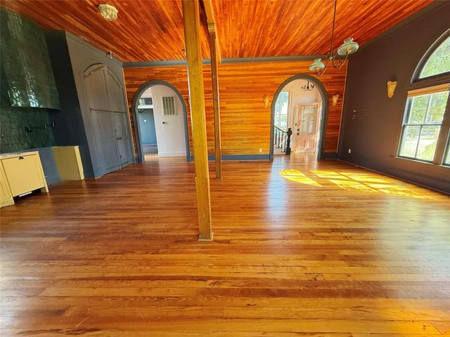 3128 Avenue L, Galveston, TX 77550