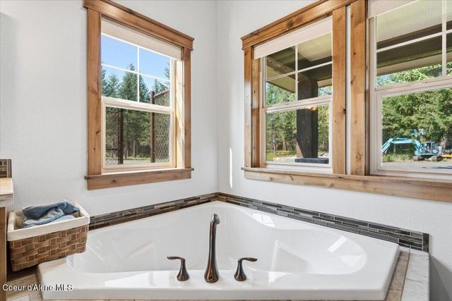 32421 N Riffle RD, Spirit Lake, ID 83869