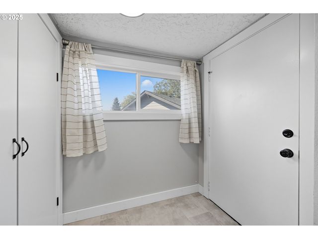 2917 E 14TH Ct, Vancouver, WA 98661