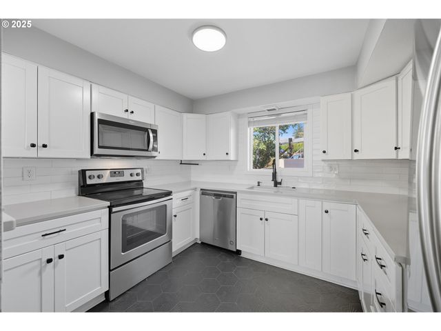 2917 E 14TH Ct, Vancouver, WA 98661