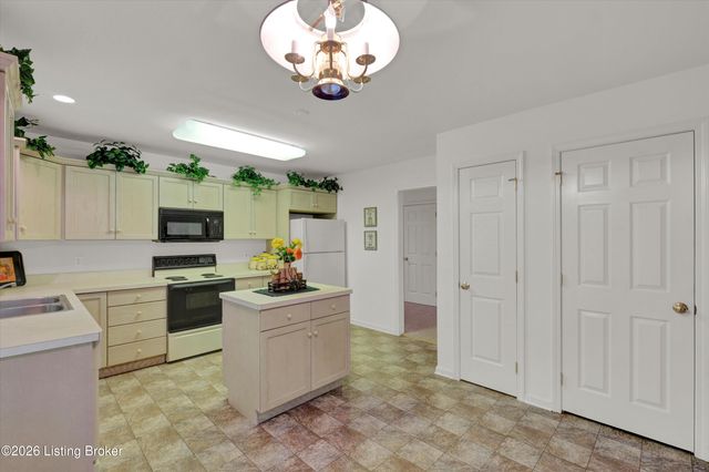 5713 W Highway 524, Westport, KY 40077