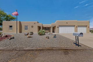 250 Phillips Road, Los Lunas, NM 87031