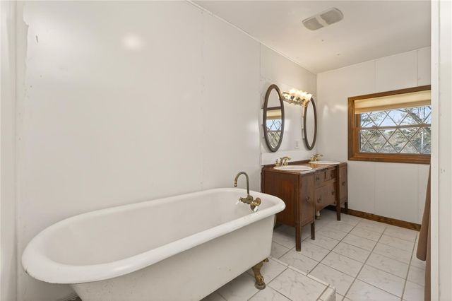 2700 Sanitarium Road, Manchester, NY 14432