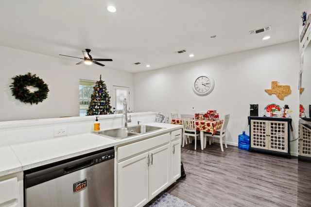 501 E 15th Street, Bonham, TX 75418