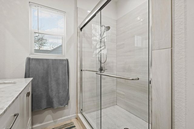 501 E 15th Street, Bonham, TX 75418